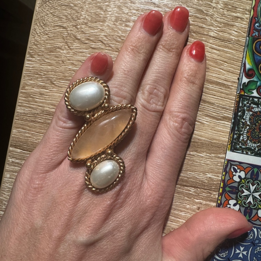 Elegant Gold and Pearl Statement Ring